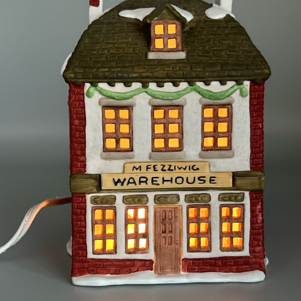 Dickens’ Village Fezziwig’s Warehouse